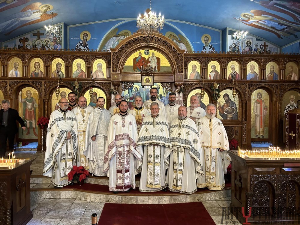 Св. Климент Охридски во Торонто торжествено прославен во сослужение со свештеници од Српска и Антиохиска православна црква