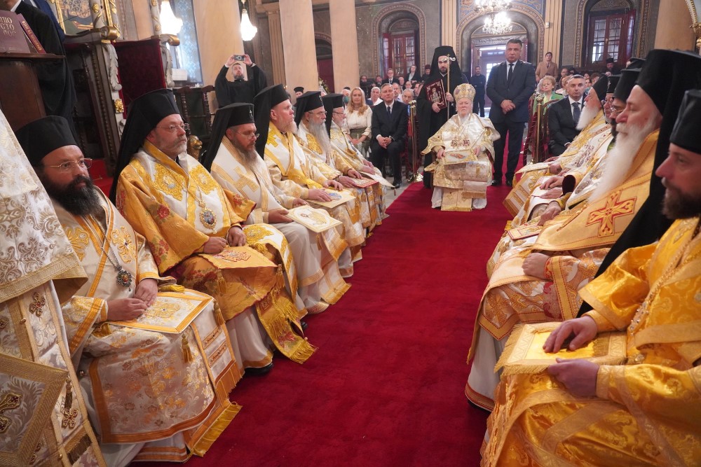 Епископи на Бугарската православна црква сослужуваа со Православната црква на Украина